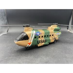 Vtg Micro Machines Military Chinook U-897 USAF Transport Helicopter Galoob 1989